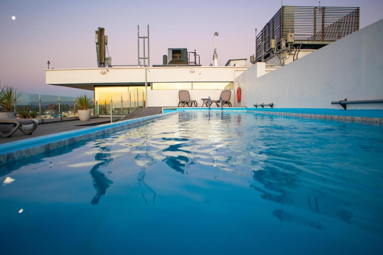 Wyndham Concepcion Pettra Hotel Ngoại thất bức ảnh Rooftop pool