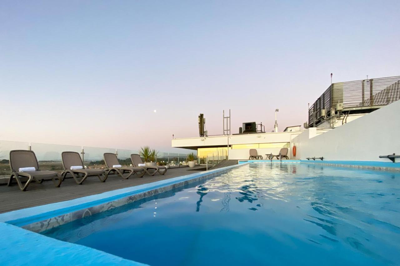 Wyndham Concepcion Pettra Hotel Ngoại thất bức ảnh Rooftop pool