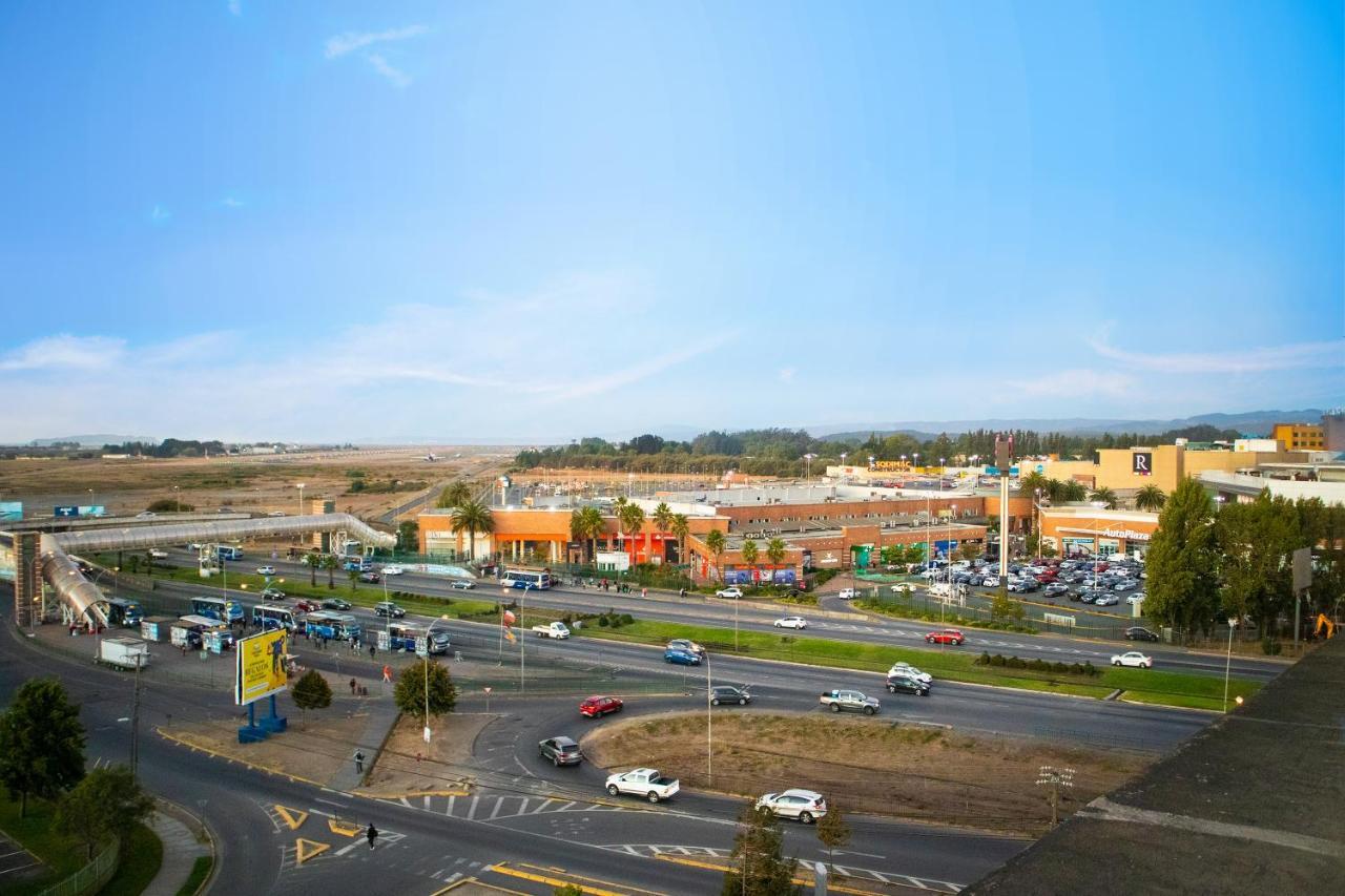 Wyndham Concepcion Pettra Hotel Ngoại thất bức ảnh The Mall at Sierra Vista