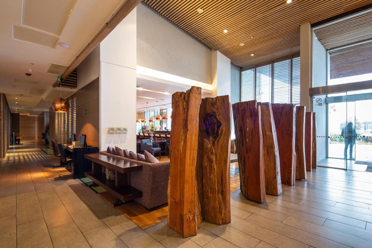 Wyndham Concepcion Pettra Hotel Ngoại thất bức ảnh The lobby of the hotel